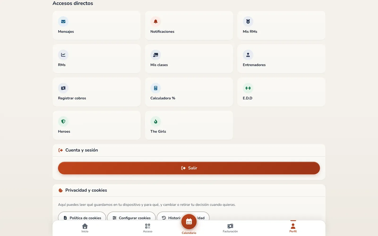 Perfil de un entrenador en la pantalla del socio, con la sección Accesos directos y la barra de navegación inferior